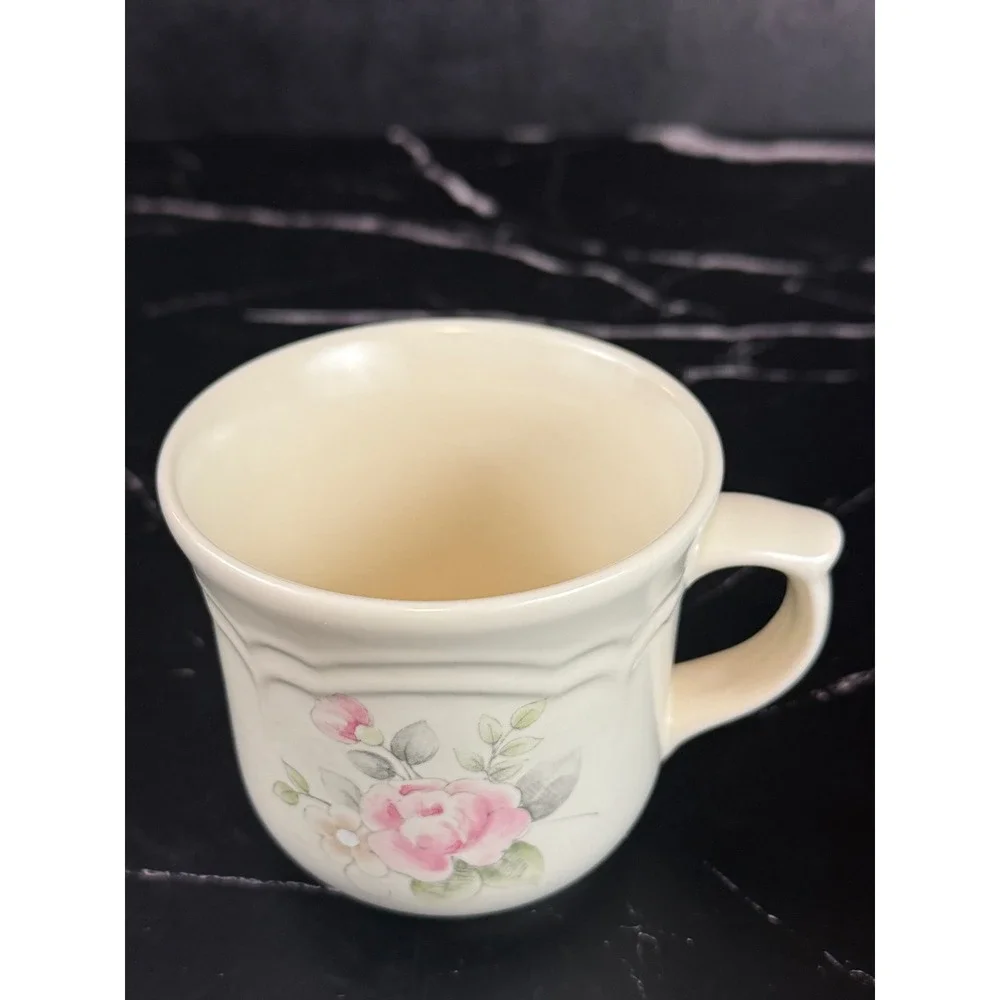 Vintage Pfaltzgraff Tea Rose Pattern Tea Cup 1985 Embossed Raised Back Stamp EUC